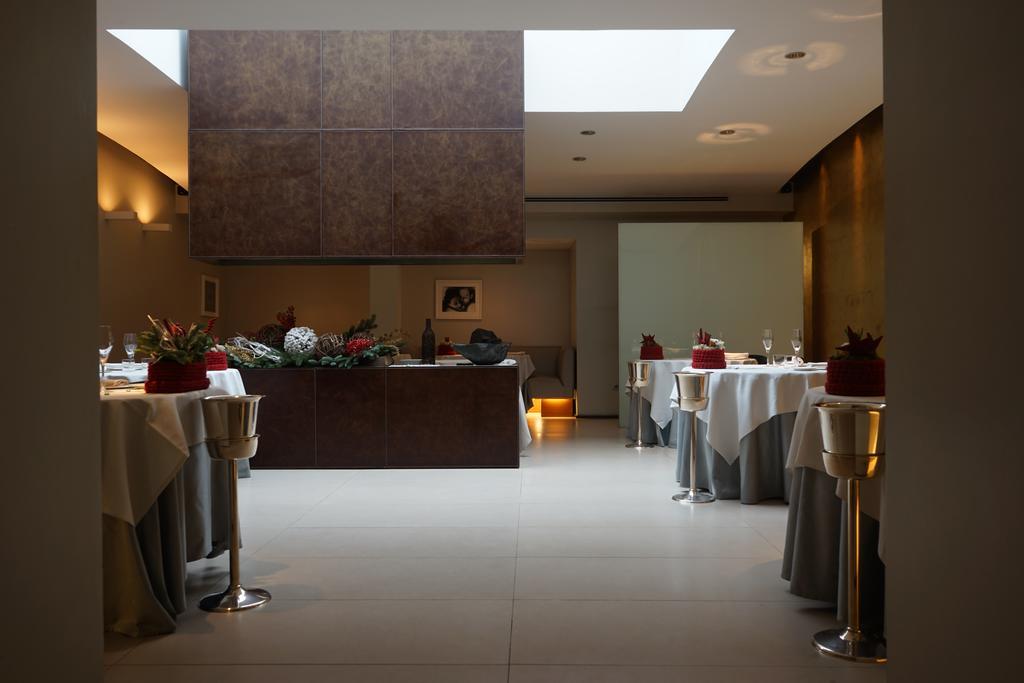 פארמה Parizzi Suites & Restaurant מראה חיצוני תמונה