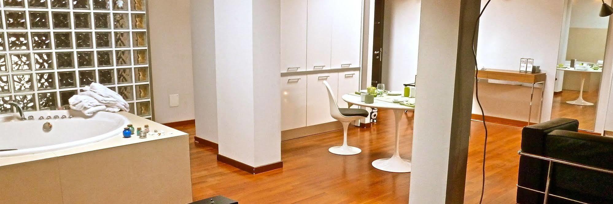 פארמה Parizzi Suites & Restaurant מראה חיצוני תמונה